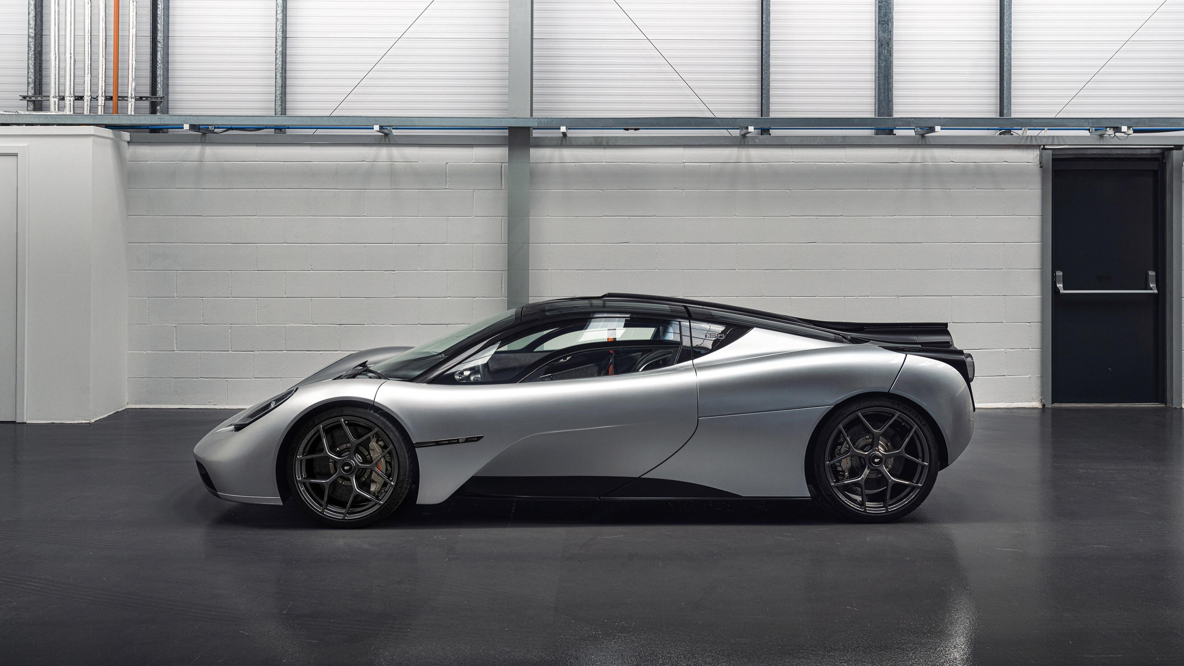 体操选手完美发挥,震撼全场观众,体操选手完美发挥,震撼全场观众的句子