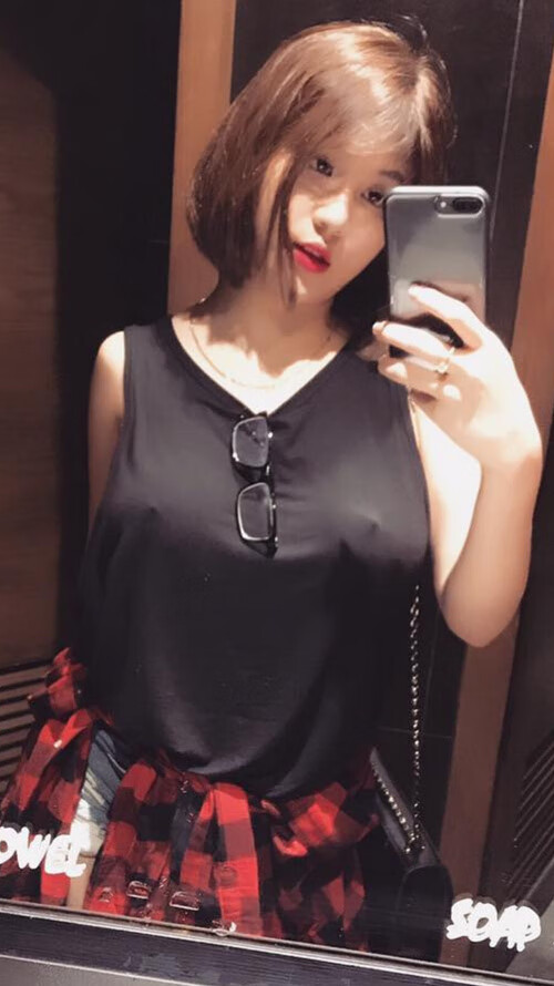 RNG主场馆荣获“年度电子体育综合场馆奖”