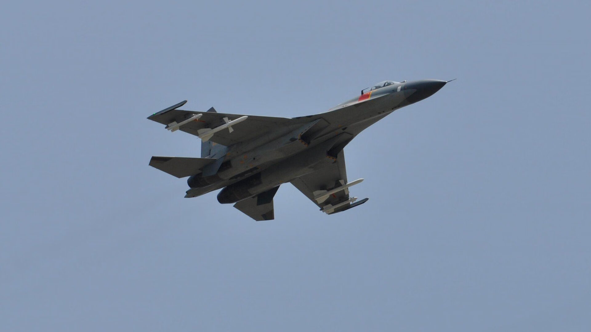 里昂主力中场遭遇严重伤病，或将缺席多场比赛，里昂首发