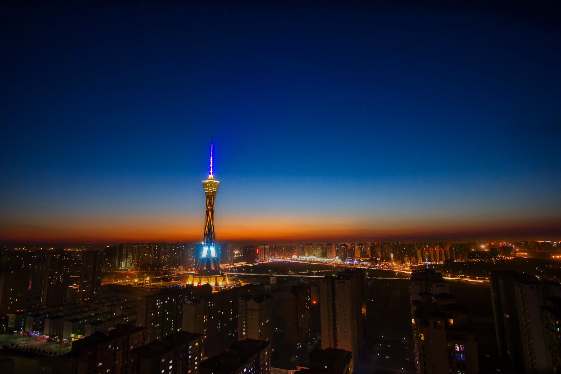 直播点评:欧洲联赛评论员最热烈的言论,冠军欧洲评论互动