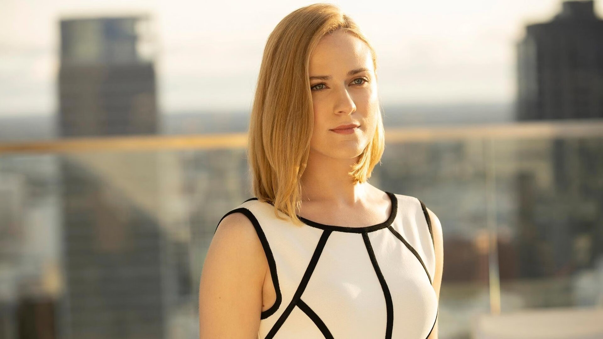 -乔·波尔曼的表现稳步提升，帮助袋鼠队在橄榄球锦标赛中领先，乔伯罗橄榄球